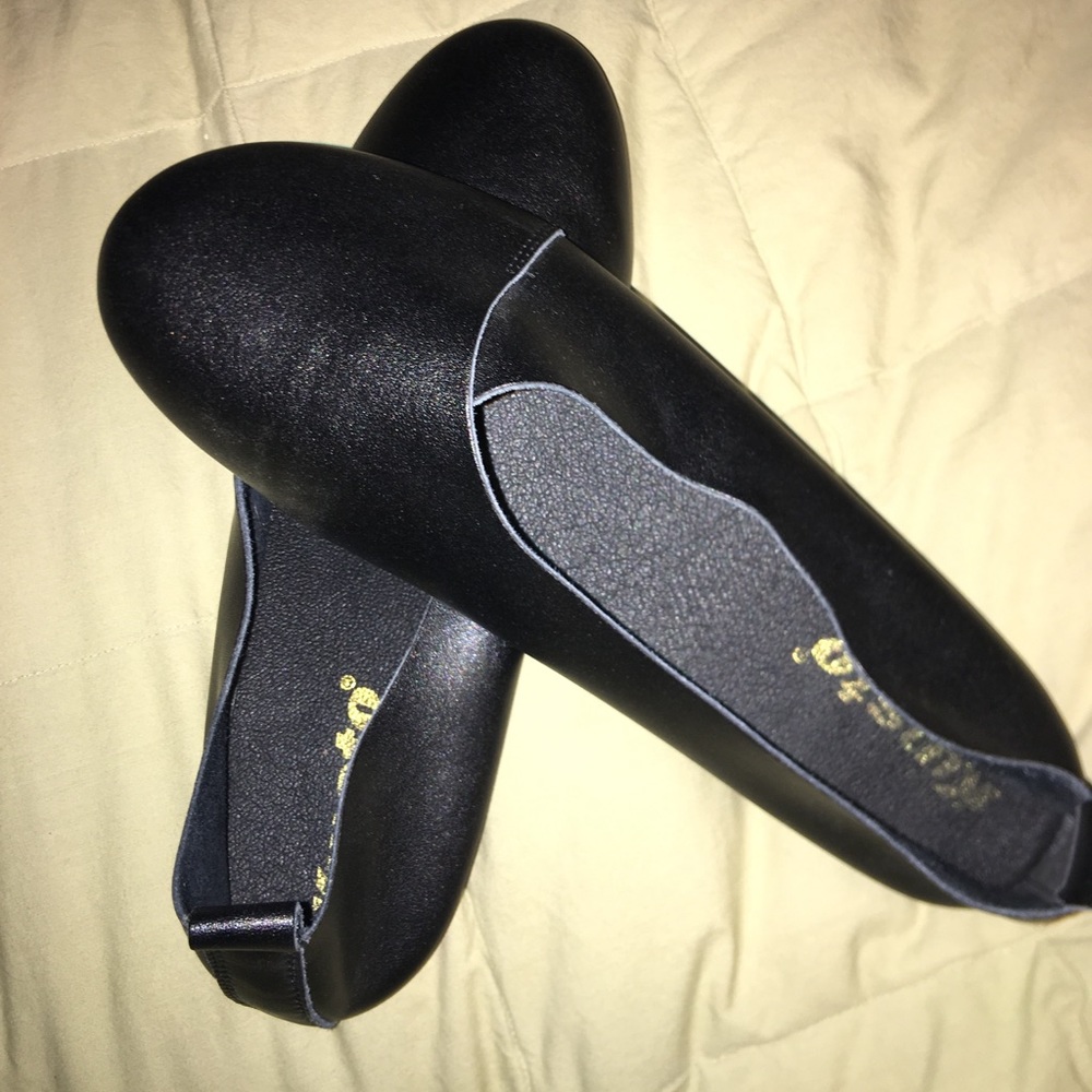 Black comfy flat shoes wrap up vegan leather